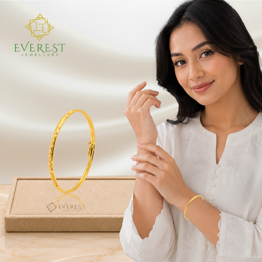 916  Yellow Gold Full Cut XXXX Flat Bangle