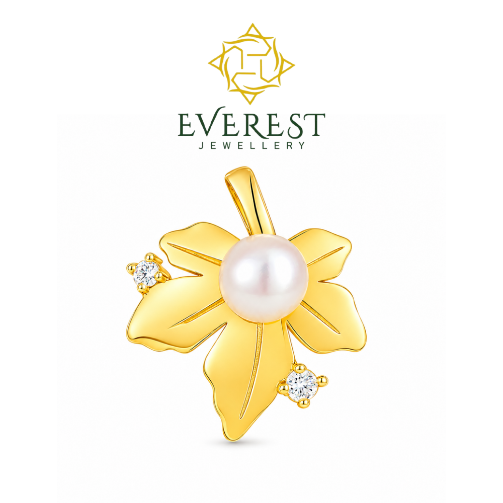 The Mistletoe Kiss: A Pendant of Love and Elegance(G)